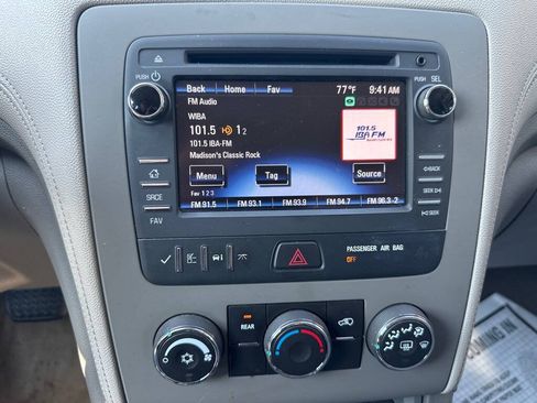 Used 2014 Chevrolet Traverse LS FWD image 13