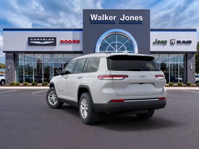 New 2026 Jeep Grand Cherokee L Laredo w/ Trailer Tow Package