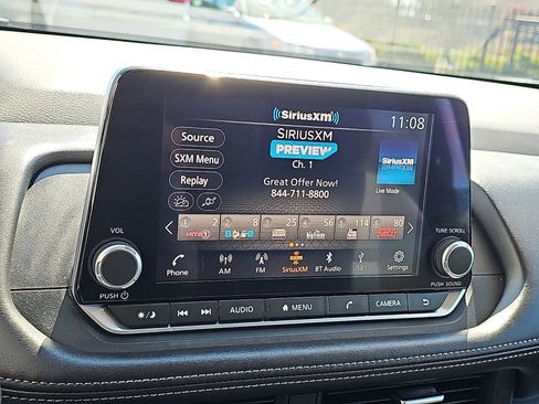 Used 2024 Nissan Rogue SV AWD/4WD image 17
