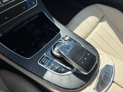 Used 2022 Mercedes-Benz E 450 4MATIC Cabriolet image 32
