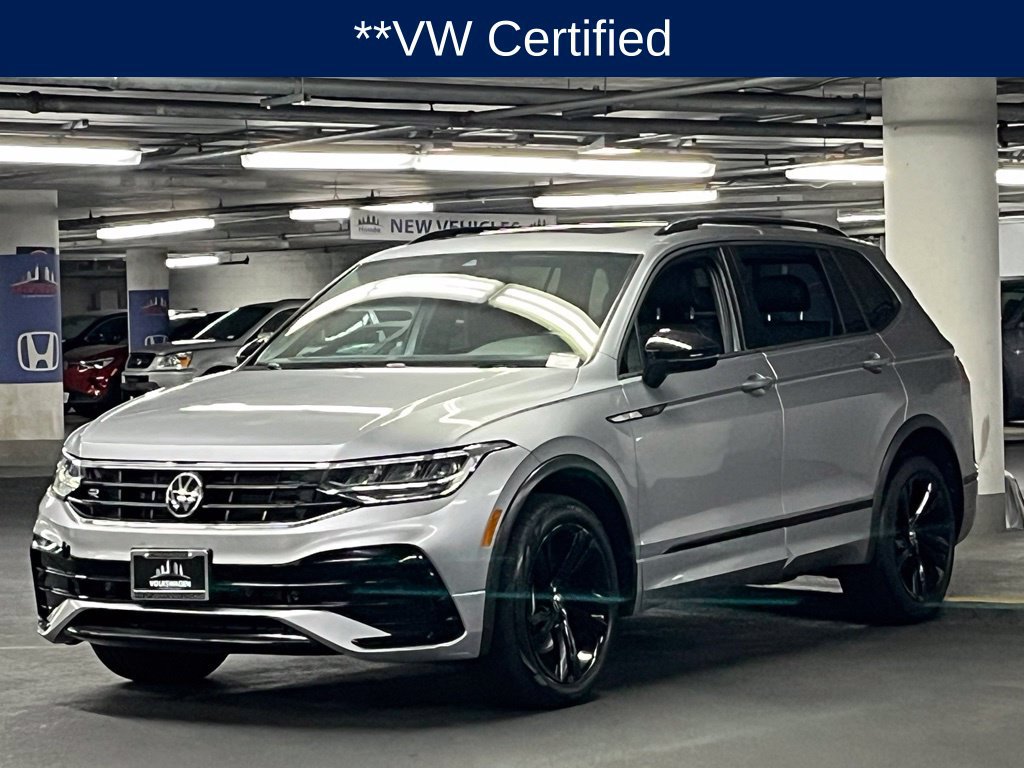 Used 2023 Volkswagen Tiguan SE R-Line AWD/4WD image 3