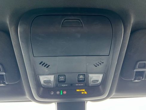 Used 2022 Chevrolet Equinox RS image 18