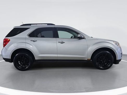 Used 2015 Chevrolet Equinox LT w/ Chrome Appearance Package AWD/4WD image 2