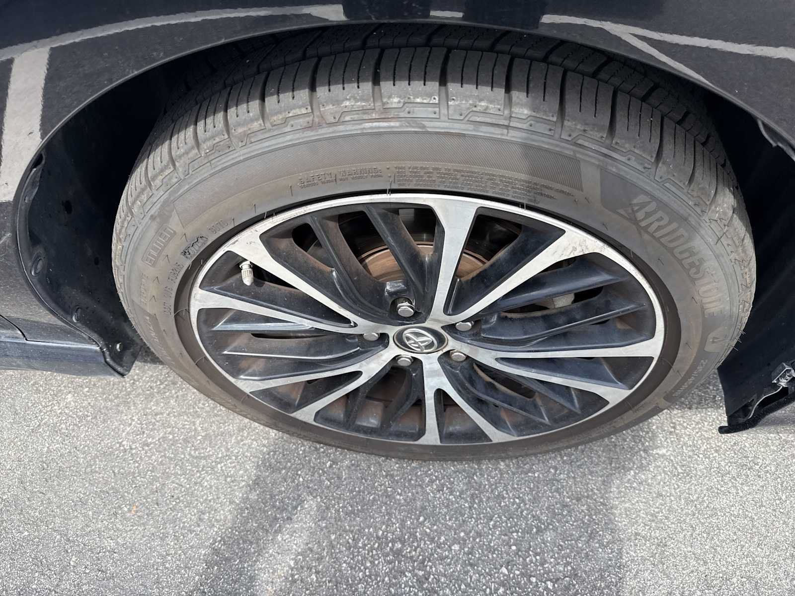 Used 2018 Toyota Camry SE w/ Moonroof Package FWD image 43