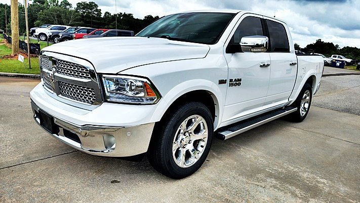 Used 2017 RAM 1500 Laramie w/ Convenience Group AWD/4WD image 5