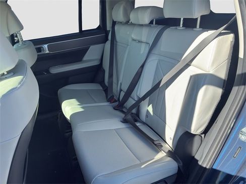 Used 2025 Hyundai Santa Fe SEL image 13