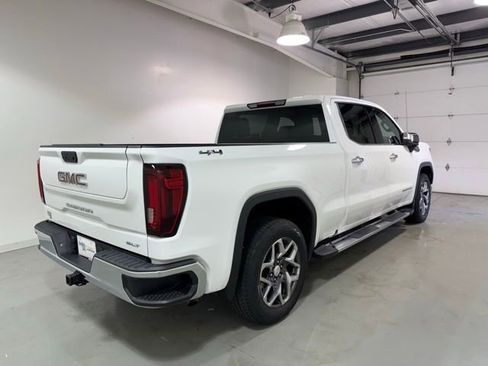 Used 2022 GMC Sierra 1500 SLT AWD/4WD image 7