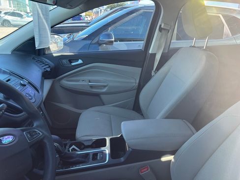 Used 2018 Ford Escape SE image 10