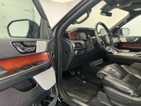 Used 2020 Lincoln Navigator Reserve w/ Equipment Group 208A Reserve image 18