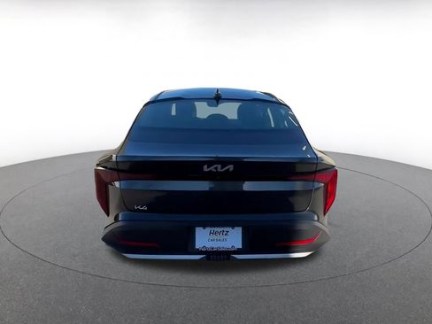 Used 2025 Kia K4 LXS image 11