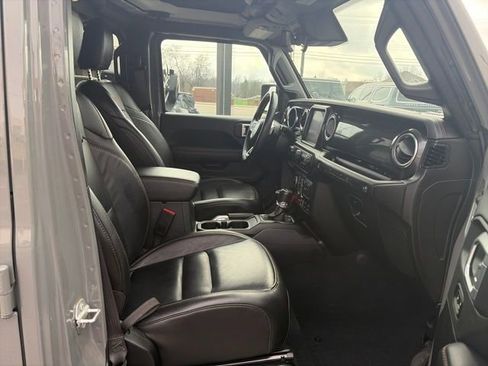 Used 2022 Jeep Wrangler Unlimited Rubicon image 40