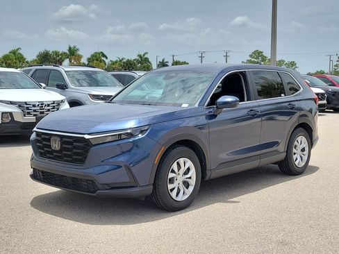 Used 2025 Honda CR-V LX image 3