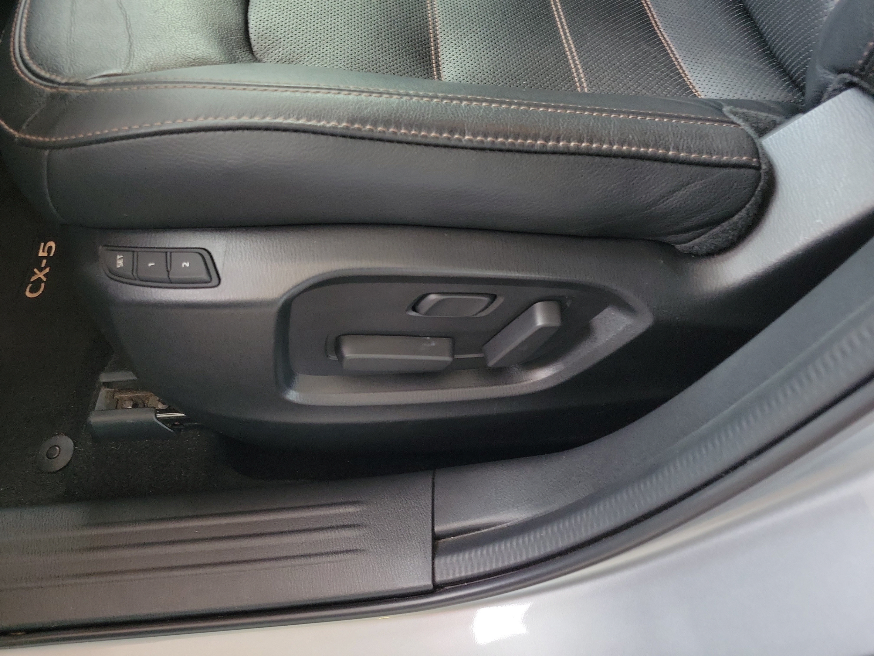 Used 2021 MAZDA CX-5 Grand Touring Reserve AWD/4WD image 7