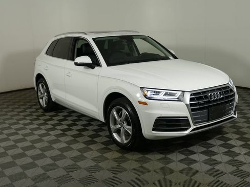 Used 2020 Audi Q5 2.0T Premium Plus AWD/4WD image 1