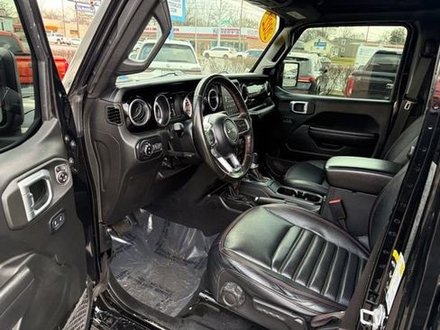 Used 2022 Jeep Gladiator Rubicon w/ LED Lighting Group AWD/4WD image 17