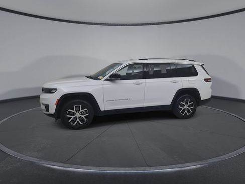 Used 2023 Jeep Grand Cherokee L Limited w/ Trailer Tow Group (B) AWD/4WD image 8