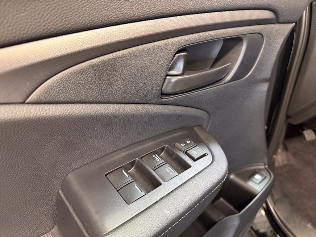 Used 2025 Honda Ridgeline Sport image 5