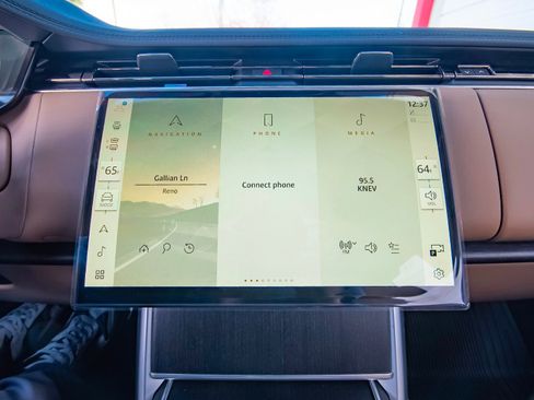 New 2025 Land Rover Range Rover SE image 19