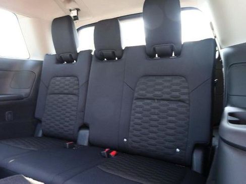 Used 2025 Nissan Pathfinder SV w/ SV Premium Package FWD image 26
