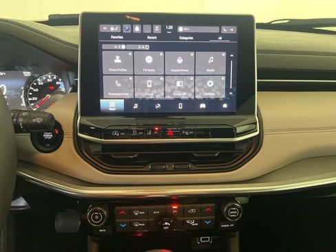 Certified 2023 Jeep Compass Limited image 21