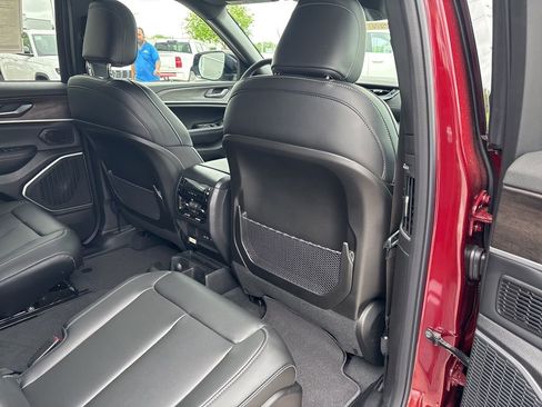 New 2026 Jeep Grand Cherokee L Limited AWD/4WD image 47