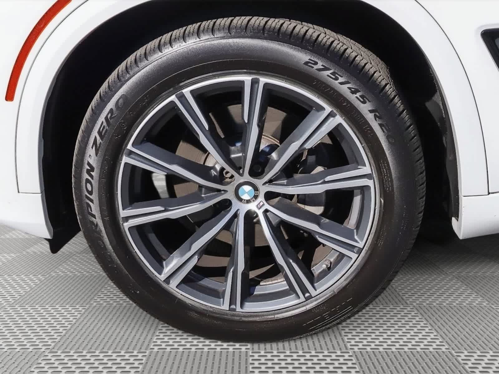 Used 2020 BMW X5 xDrive40i w/ M Sport Package AWD/4WD image 14
