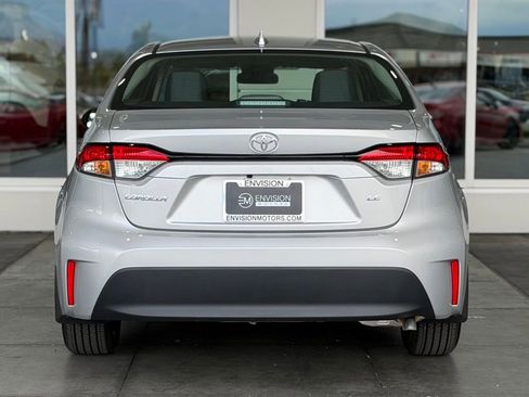 Used 2026 Toyota Corolla LE FWD image 11