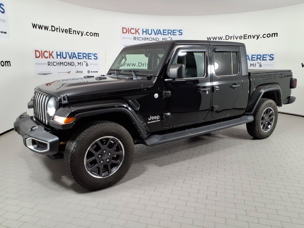 Used 2022 Jeep Gladiator Overland w/ Popular Equipment Package AWD/4WD image 1