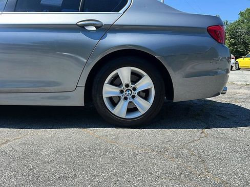 Used 2011 BMW 528i Sedan RWD image 18