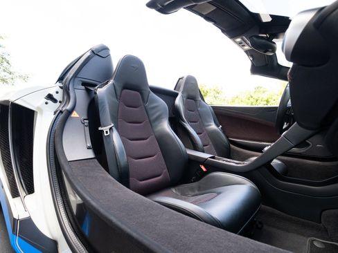 Used 2013 McLaren MP4-12C Spider RWD image 7
