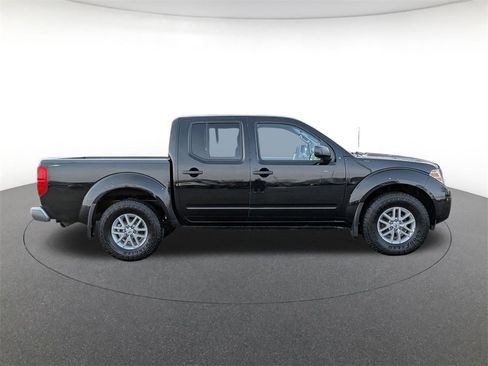 Used 2016 Nissan Frontier SV image 4
