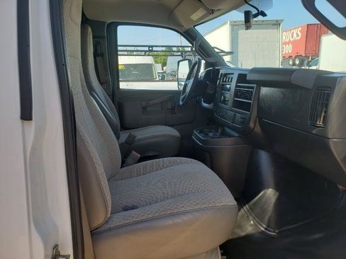 Used 2019 Chevrolet Express 3500 w/ Power Convenience Package RWD image 18