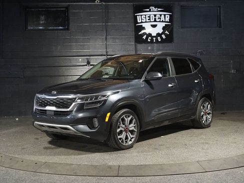 Used 2021 Kia Seltos SX w/ SX Sunroof Package image 1