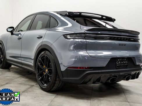 Used 2024 Porsche Cayenne Turbo GT AWD/4WD image 11