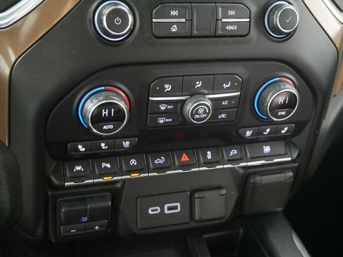 Used 2021 Chevrolet Silverado 1500 High Country w/ Technology Package image 23