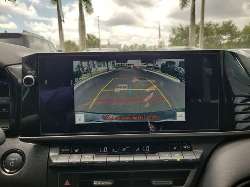 Used 2025 Toyota Camry XSE FWD image 27