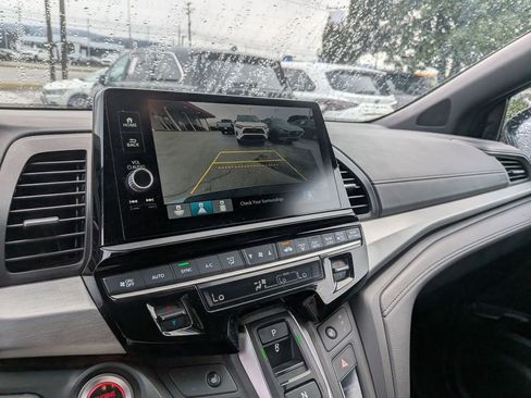 Used 2025 Honda Odyssey Sport-L image 18