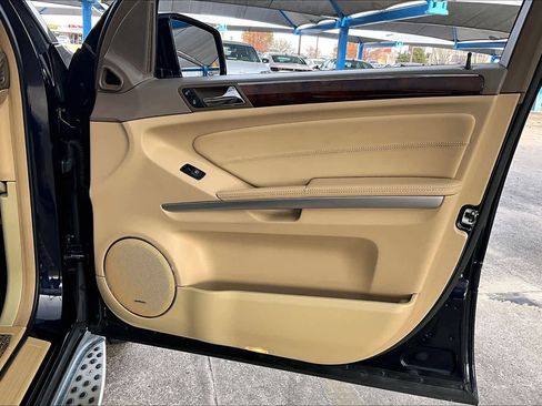 Used 2012 Mercedes-Benz GL 450 4MATIC image 22