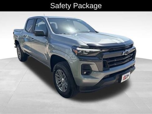 Certified 2024 Chevrolet Colorado LT w/ LT Convenience Package III AWD/4WD image 4