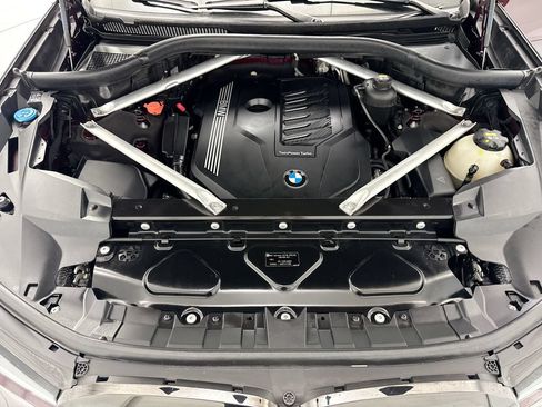 Used 2020 BMW X7 xDrive40i w/ M Sport Package AWD/4WD image 28