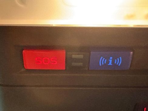 Used 2022 Subaru Impreza 2.0i Sport image 12