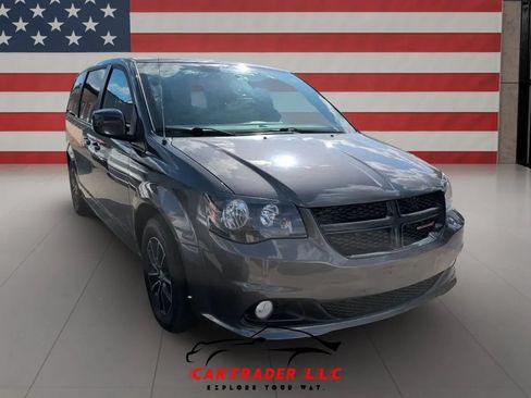 Used 2018 Dodge Grand Caravan SE FWD image 13