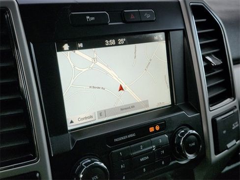 Certified 2019 Ford F250 Lariat w/ Chrome Package image 20