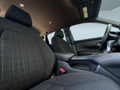 Certified 2025 Honda HR-V Sport image 28