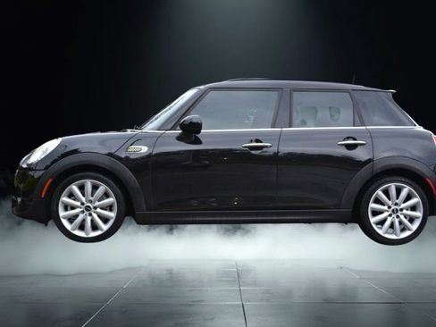 Used 2018 MINI Cooper S FWD image 10
