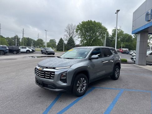 Used 2025 Chevrolet Equinox LT AWD/4WD image 9