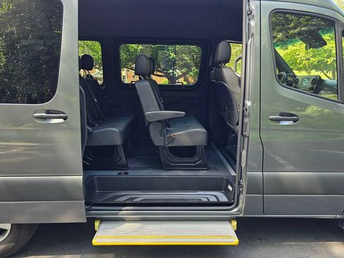 Used 2023 Mercedes-Benz Sprinter 2500 image 51
