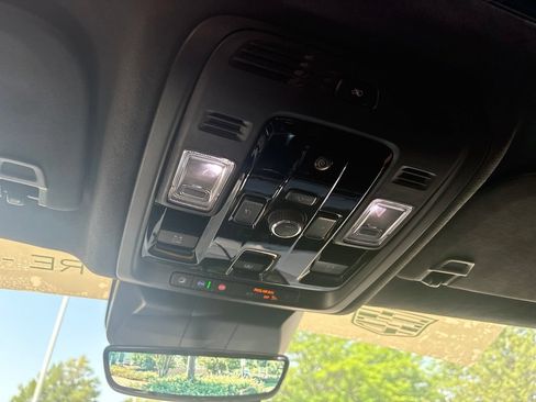 Used 2025 Cadillac Escalade ESV Sport Platinum w/ LPO, ONYX Package AWD/4WD image 16