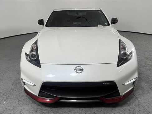Used 2016 Nissan 370Z NISMO RWD image 8