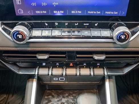 Used 2024 Chevrolet Colorado Z71 w/ Z71 Convenience Package 2 image 18